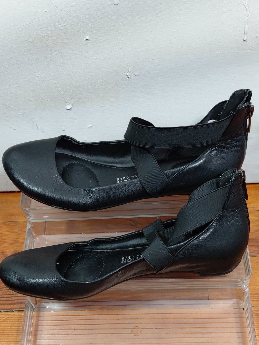 Kenneth Cole Pro-Time Black Crisscross Ballet Flats Back Zip & Elastic Strap 8M